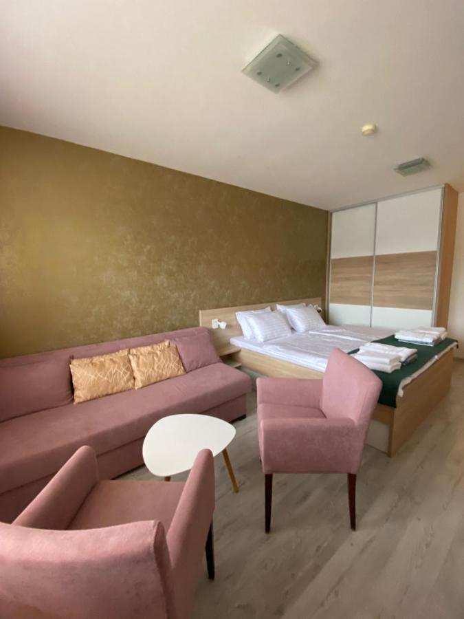 Besenova Apartman Diamant Εξωτερικό φωτογραφία